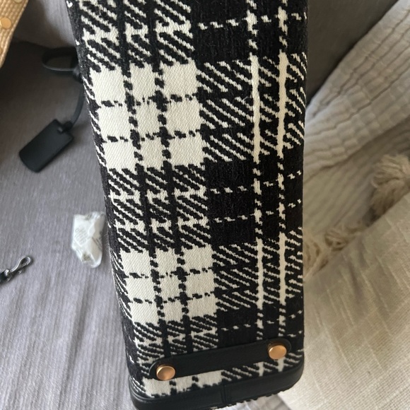 Brand New . No tags. This was a gift - Picture 4 of 4